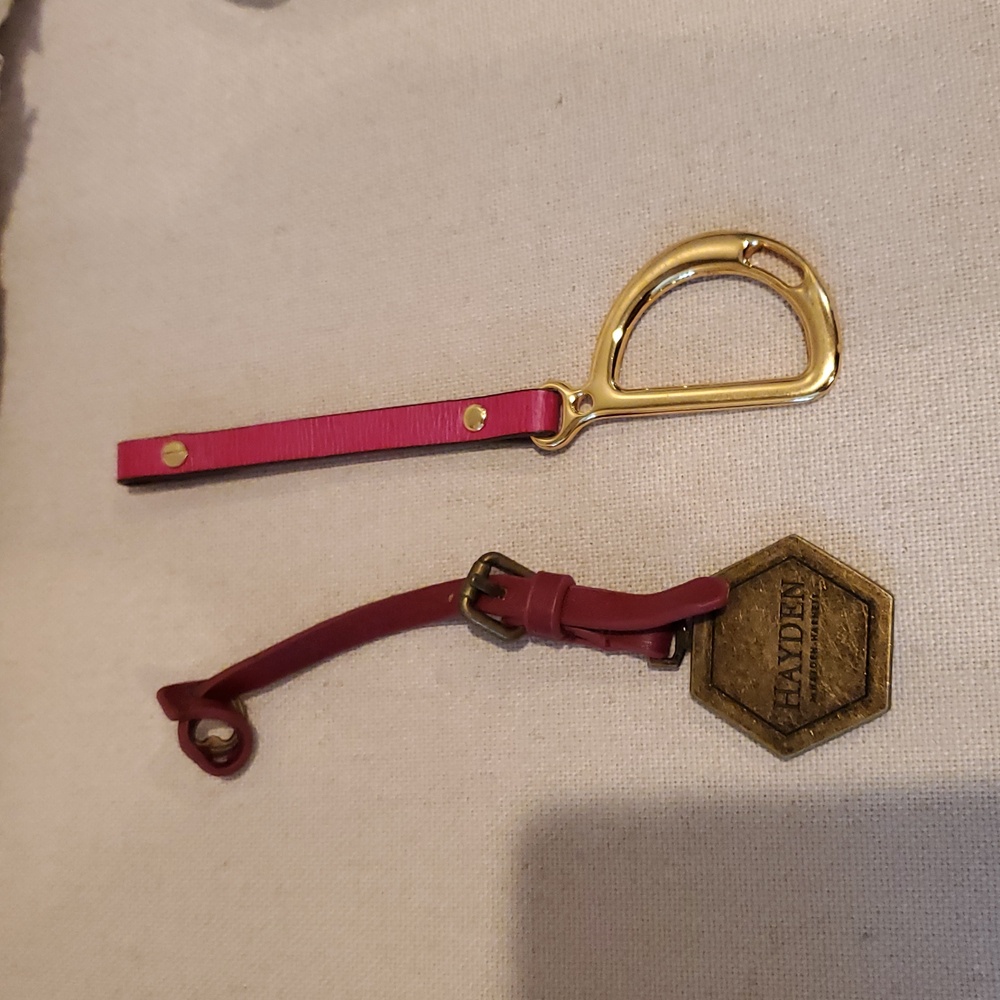 Lot of Bag Charms and Tags (5) - Picture 6 of 10